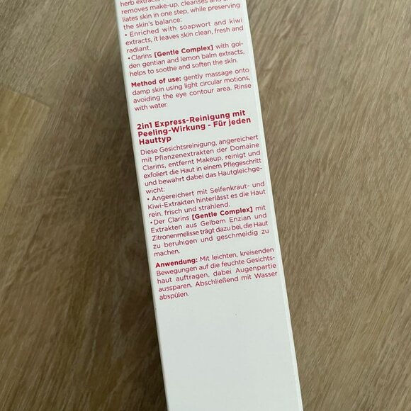 NEW Clarins One-Step Gentle Exfoliating Cleanser 125 ml - Picture 3 of 4